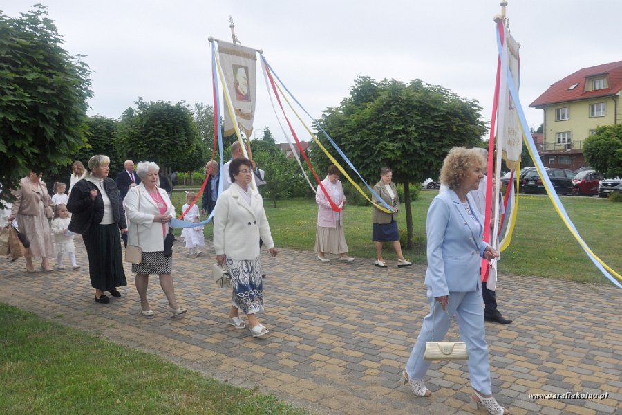 041 Procesja eucharystyczna.jpg